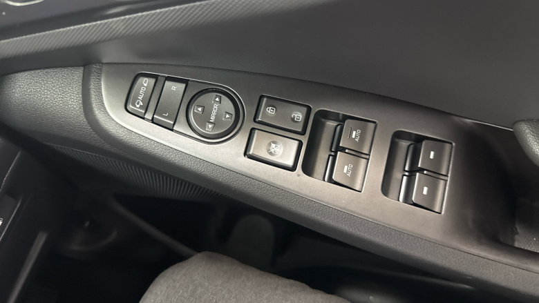 Hyundai IONIQ 1.6 GDi Hybrid Premium SE 5dr DCT Hybrid Hatchback